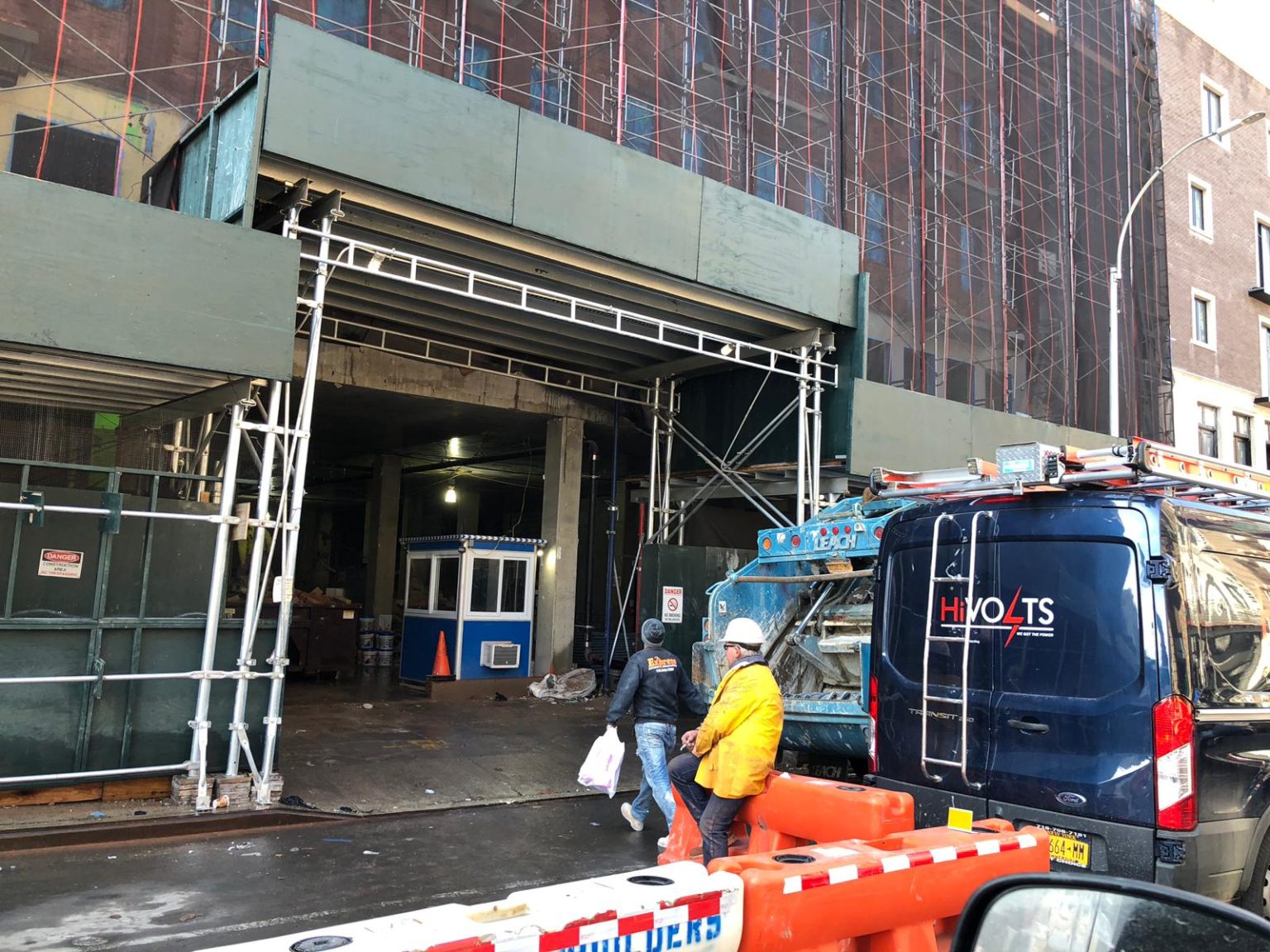 Benefits of Prefab Booths for Construction Sites | Guide