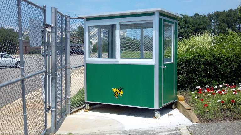 4×6 School Security Booth in Great Mills, MD with Caster Wheels, Custom Exterior Color, and Perimeter Security Fencing
